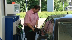 Nechcené prvenstvo: Tankujeme najdrahšie v regióne...