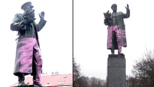 Maršal Konev v ružových gatiach! Vandali prefarbili jeho sochu