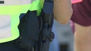 Policajti auto zastavili až niekoľkými výstrelmi