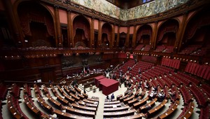 Tvrdil, že nemá záujem o ďalšie funkčné obdobie, stal sa prezidentom. Talianske voľby vyhral Mattarella