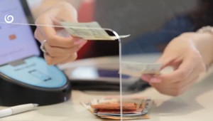 Mnohí Slováci siahajú na finančné rezervy. Ako zvládnuť dlhy? Aj toto je jedným z riešení