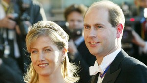 Kráľovnin najmladší syn Edward si poriadne kopol do Harryho a Meghan a ich rozhovoru s Oprah!