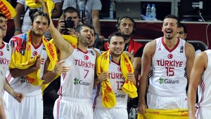 Súpermi Srbov v semifinále MS Turci