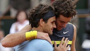 Federer aj ďalej sníva svoj parížsky sen - je vo finále