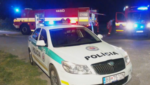 Pri nehode dvoch áut sa zranilo viacero osôb, medzi nimi boli aj deti