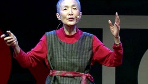 Žena má 81 rokov. Bloguje a vyvíja mobilné aplikácie