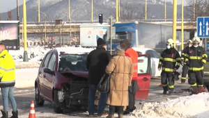 FOTO: Vodičov v Prešovskom kraji potrápila snehová nádielka aj vysoká zver na cestách