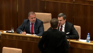 Danko verzus Matovič. V parlamente bolo dusno