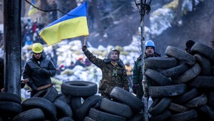 Ukrajinský premiér Azarov rezignoval