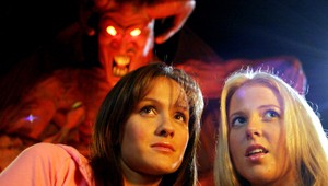 V Marianke horia autá! Je za tým Satan?