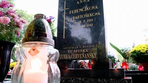 Pobúrený syn. Na matkinom hrobe našiel cudzie meno