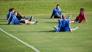 Slovensko čaká povinná jazda, Stoch oslavoval zisk FA Cupu