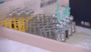 SAV dokončila analýzu mRNA vakcín. Výsledky predstaví, keď ministerstvo určí termín