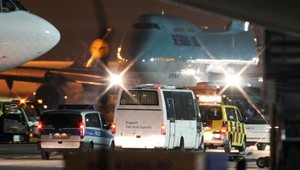 Nehoda autobusu na letiskovej ploche vo Frankfurte