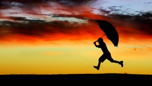 Meteorológovia varujú pred búrkami na celom Slovensku