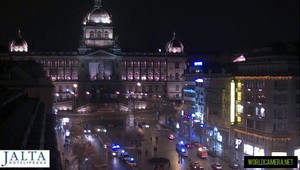 Na Václaváku sa zapálil muž, podľa svedkov horel štyri minúty