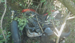 Dvojica na motorke vrazila do terénneho auta. Na mieste zasahovali všetky záchranné zložky