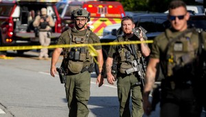 Pri univerzitnom kampuse strieľal útočník. Páchateľ vinil vakcínu za svoje zdravotné problémy