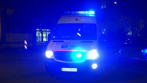 Nehoda na diaľnici D1: V aute sedela opatrovateľka, ktorá sa vracala z Rakúska. Podľa informácií TV JOJ jej urobili rýchlotest na COVID -19