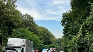 Došlo ku kolízii motorky s dodávkou. O život prišiel 25-ročný motorkár