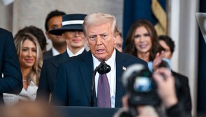 Trump varuje Európsku úniu, že sa "nevyhne clám"