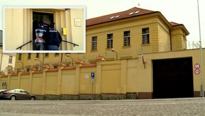 V Nitre sa obesil na vlastnom opasku väzeň (†43)