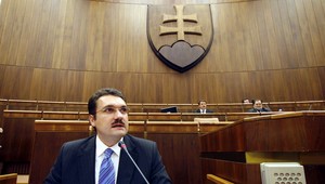 Vláda nemá stratégiu migračnej politiky, tvrdí Novotný