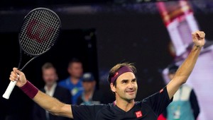 Federer sa vráti na kurty v marci