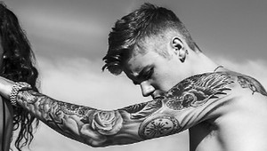 Bieber (20) zverejnil fotku, na ktorej je nahý!