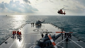 Rybár prežil na odtrhnutej plošine sedem týždňov na mori