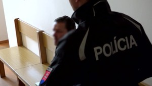 Polícia v prípade brutálnej bitky vodiča kvôli predbiehaniu rozhodla. Postup bude nasledovný