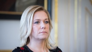 Saková zbaví mlčanlivosti policajtov, ktorí boli pri vietnamskej delegácii. Prezidentovu dôveru už ale stratila