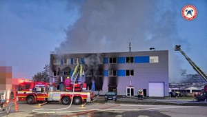 Požiar zbrojovky ako teroristický útok: Jedného podozrivého zadržali na Slovensku, skončil vo väzbe