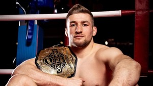 Oktagon 24: Kozma obhájil titul, boj o Vémolu vyhral Naruszczka