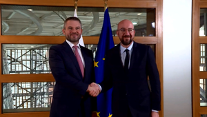 Slovensko chce byť konštruktívnym partnerom, krátenie eurofondov v rozpočte EÚ však podľa Pellegriniho nepodporí