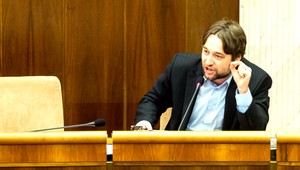 Smer-SD vyzýva k stabilizácii. Kiska podľa nich rozvracia krajinu