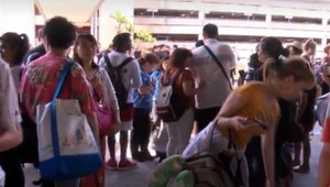 Letiskom sa šíril zvuk streľby a zápach dymu. Dôvod bol naozaj kuriózny