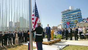 Kuba a USA obnovili vzťahy, na ambasáde v Havane veje americká vlajka