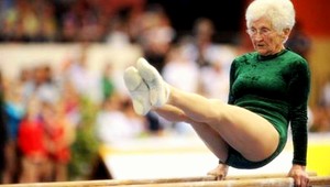 VIDEO: Má 86 a cvičí gymnastiku ako mladica!