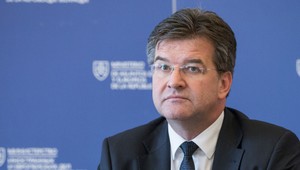 NAŽIVO: Lajčák pri príchode do paláca. Ste rozhodnutý? Už by sa patrilo, povedal