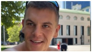 Jovinečko ZNECHUTENÝ z dnešnej mládeže: „Sk*rvenci hnusní! KTO rodí takéto detiská?!