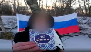 Slovenka roztrhala, pomočila a zapálila Korán. Šíriace sa video môže ohroziť bezpečnosť Slovákov