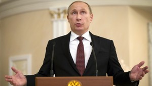 Putin bol pri anexii Krymu pripravený vyhlásiť jadrovú pohotovosť