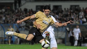 Nechce prestúpiť, zamkol prezidenta v umyvárni