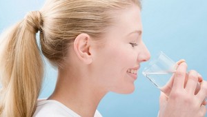 Obyvatelia obcí, ktoré odstavili pred sviatkami od vody, už nemusia k cisternám