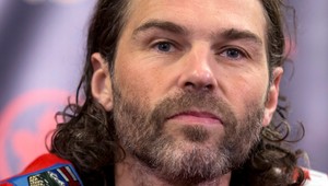 Svadba a bábätko?! Žeby do toho večný starý mládenec Jágr vhupsol takto zhurta?