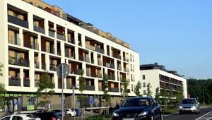 Vlastné bývanie je pre mladých luxus. Riešením sú nájomné byty