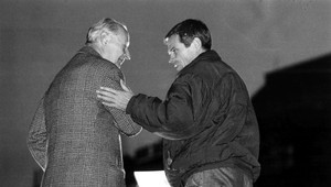 Nežná revolúcia očami fotografa. Ján Lörincz fotil tribúnov, protestujúcich, ale aj zákulisie rokovaní Verejnosti proti násiliu.