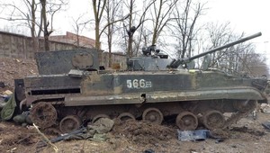 ONLINE: Ukrajinské jednotky zničili ruské tanky a obrnené vozidlá