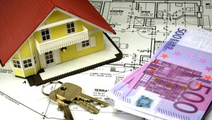 Hypotéky pre penzistov. Predajú dom banke, dostanú zaň mesačný príspevok